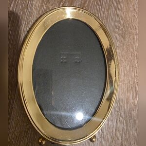 Elegant Gold Oval Picture Frame